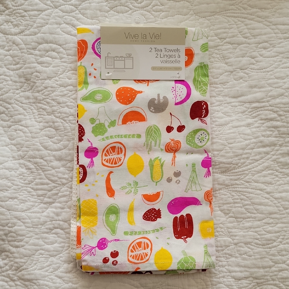Vive la Vie! Tea/Dish Towels- 2 Pack- New!